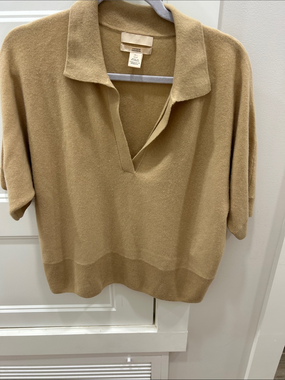 H&M Women's Johnny Collar Short-Sleeve Cashmere Sweater in Tan